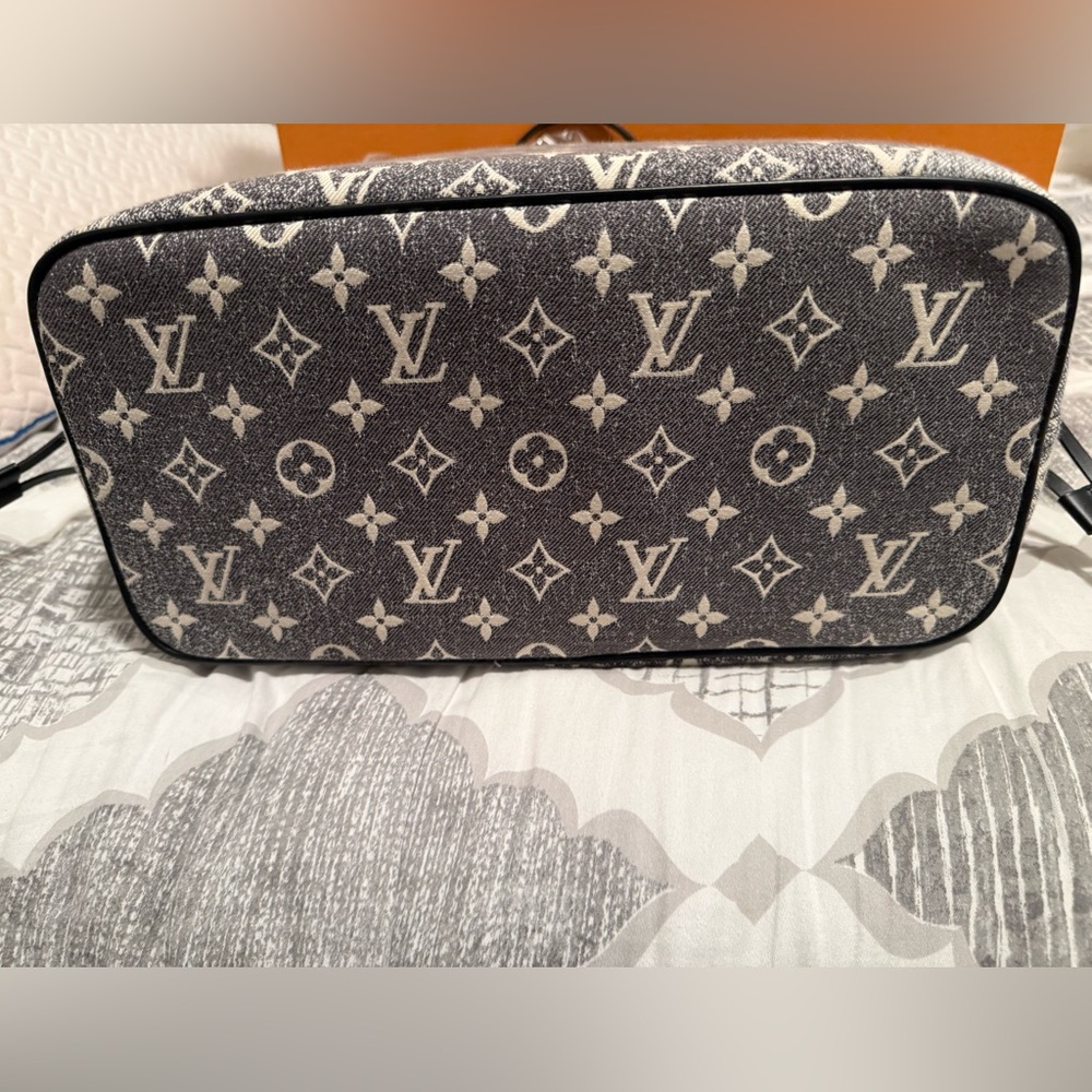 Louis Vuitton limited edition Black denim Neverfull MM - Picture 3 of 10
